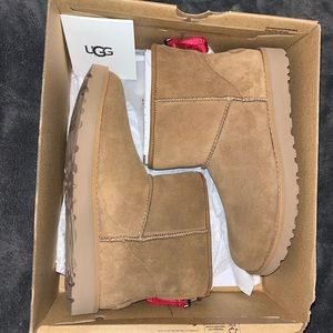 Ugg Classic Mini Logo Zip